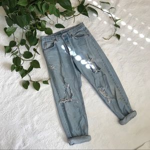 Levi ripped boyfriend jeans